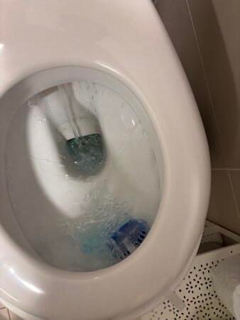 WC bouché dans le Val-de-Marne (94) : comment réagir rapidement